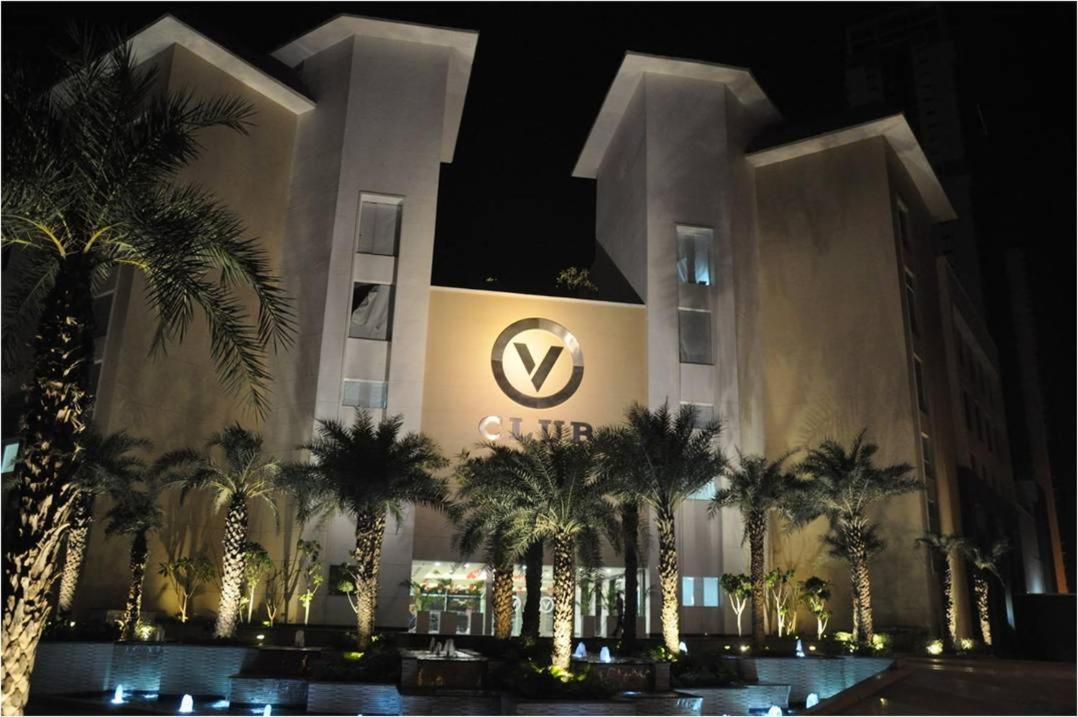 V Retreat Gurgaon Hotel Екстериор снимка